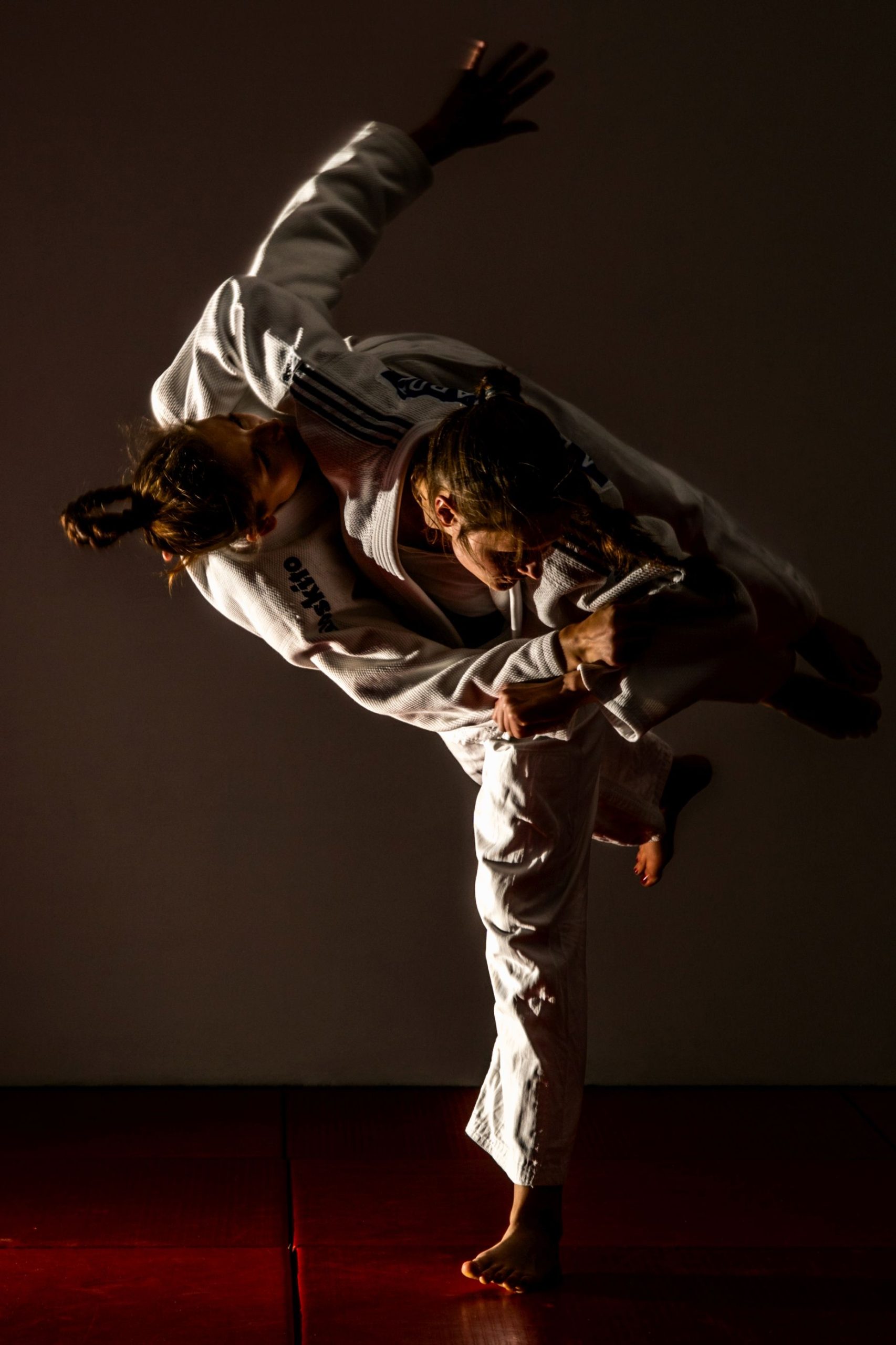 Judoka bei einer Technikdemonstration